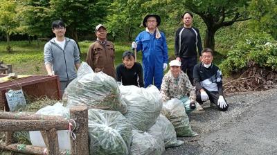 地域貢献活動の一環で学区一斉清掃に参加